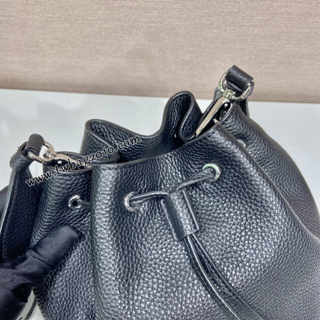 Prada專櫃新款雙肩帶水桶包 1BE060 普拉達鹿皮紋牛皮水桶包女士肩背包 csp1092